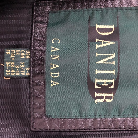 Danier Genuine Leather Doublebreast Button 6-8 Blk - Picture 7 of 7